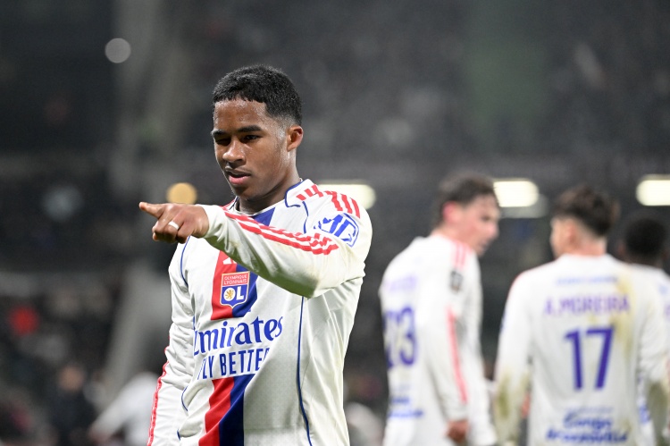 期待满血回归！周琦谈腰伤：恢复过程比较漫长 在积极地保持训练