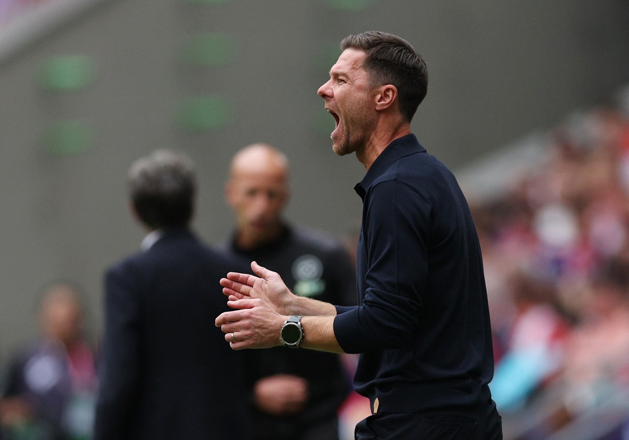 皇马跟队：姆巴佩、贝林等多名球员缺席训练 8名青训小将加入训练